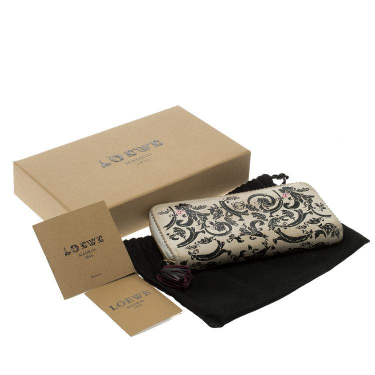 Pre Owned Loewe Off White Printed Leather Zip Around Continental Wallet