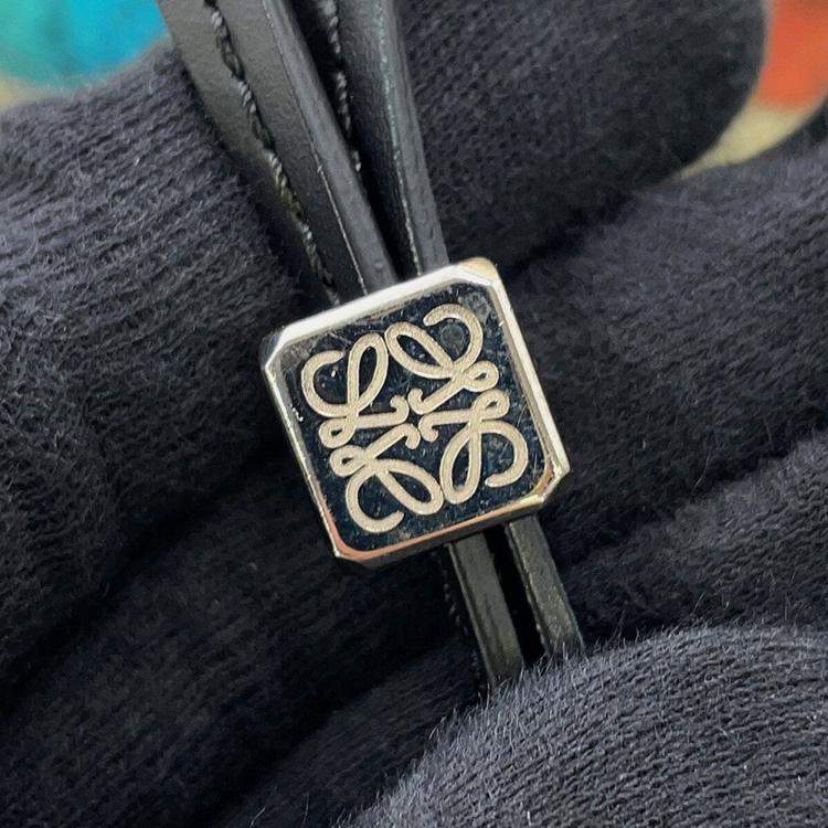 Pre Owned Loewe Paula Ibiza Balloon Shoulder White/Black Canvas Leather Size Small