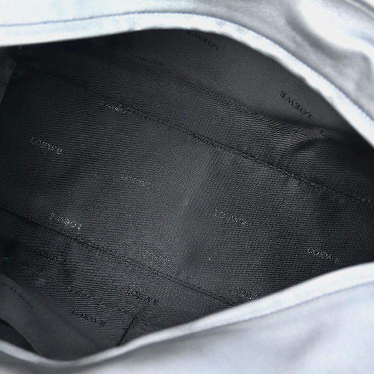 Pre Owned Loewe Silver Lambskin Amazona 28 Handbag