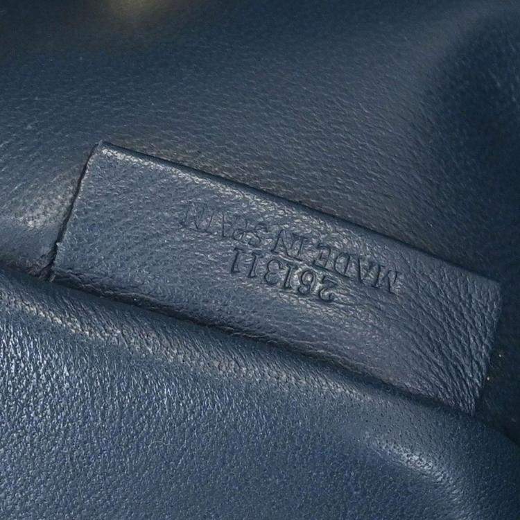 Pre Owned Loewe Amazona 36 Blue Nappa Calfskin Leather Top Handle Bag