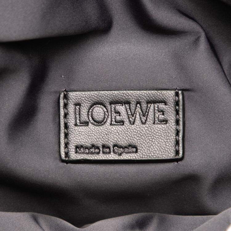 مملوكة مسبقًا Loewe Black Leather Puffy Bumbag Belt Bag