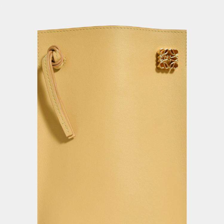 Pre Owned Loewe Beige Pebble Leather 'Dice' Crossbody Bag