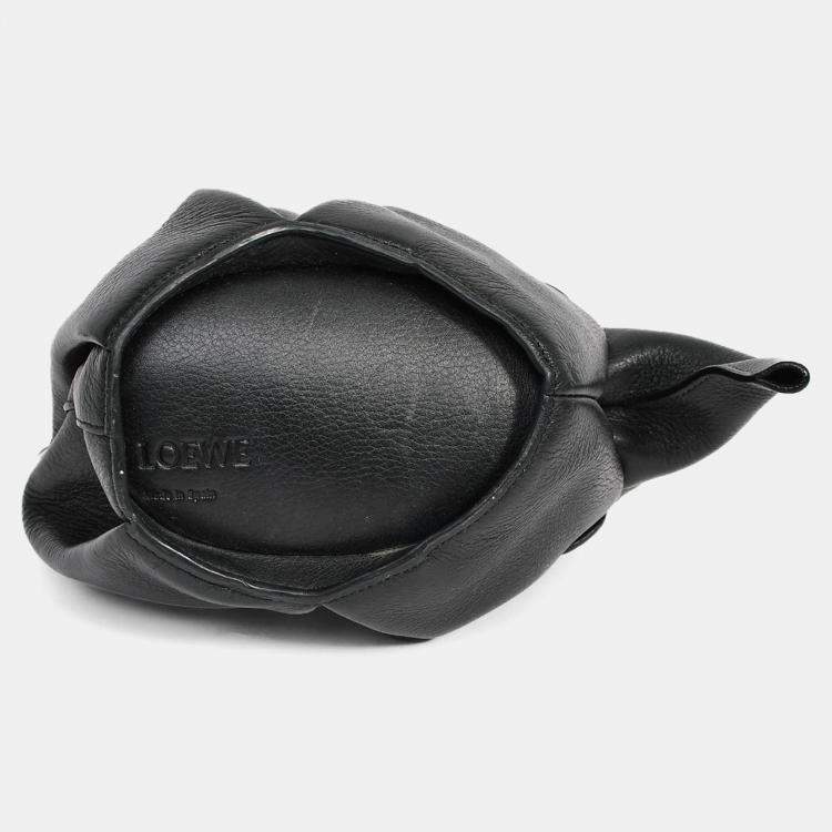 مملوكة مسبقًا Loewe Black Leather Elephant Bag with Strap