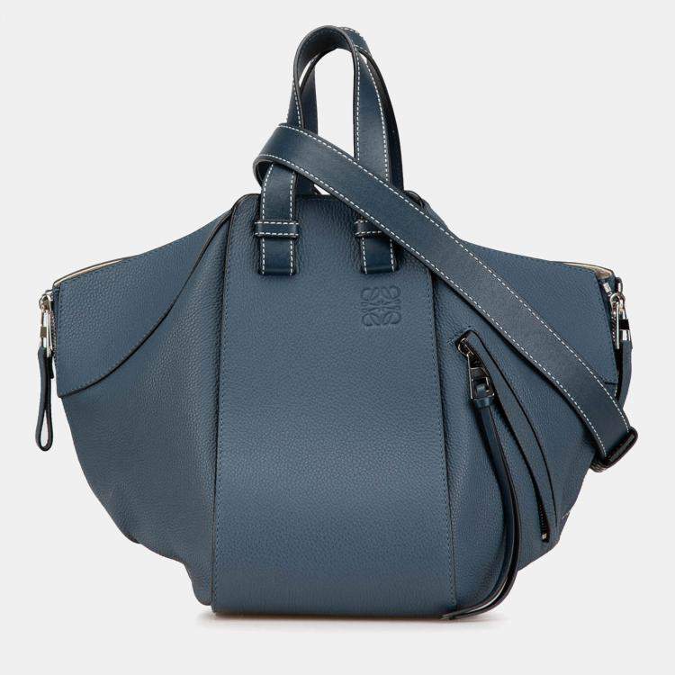 مملوكة مسبقًا Loewe Blue Small Leather Hammock Bag