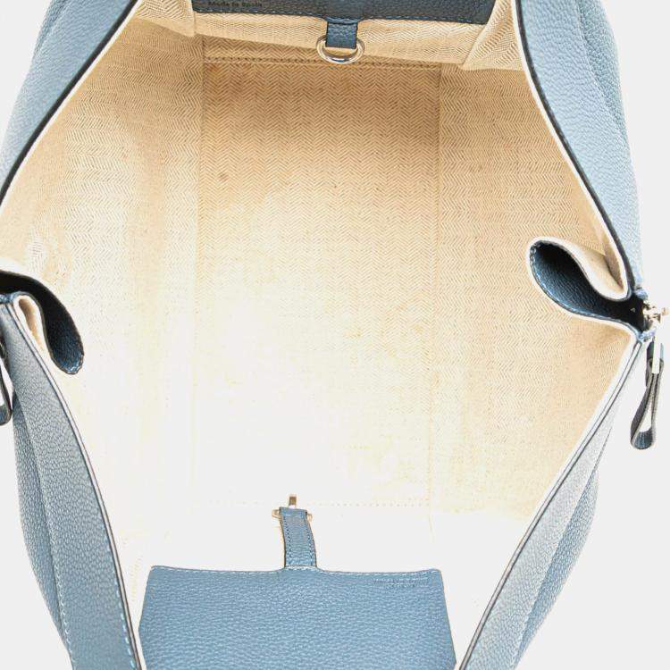 مملوكة مسبقًا Loewe Blue Small Leather Hammock Bag