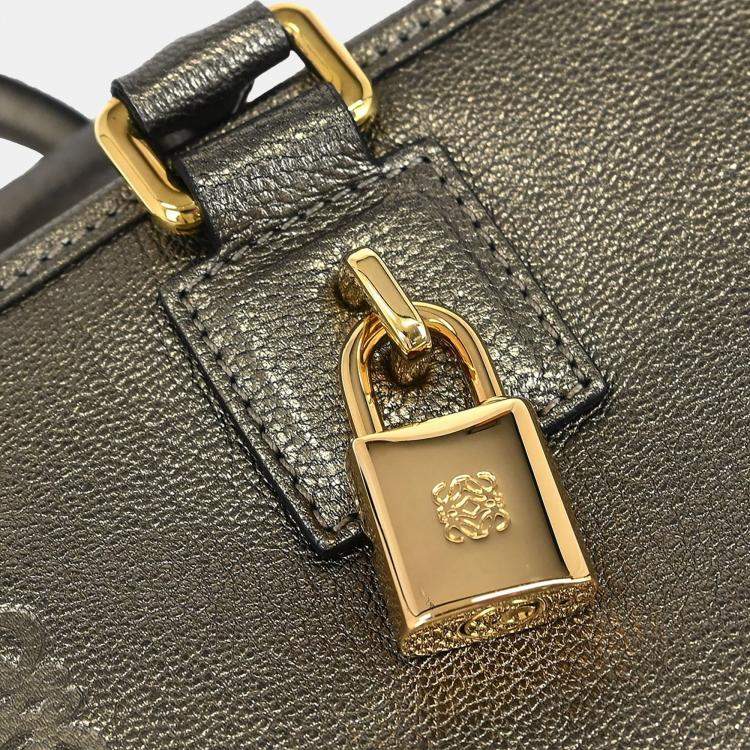 Pre Owned Loewe Gold Amazona 28 Handbag