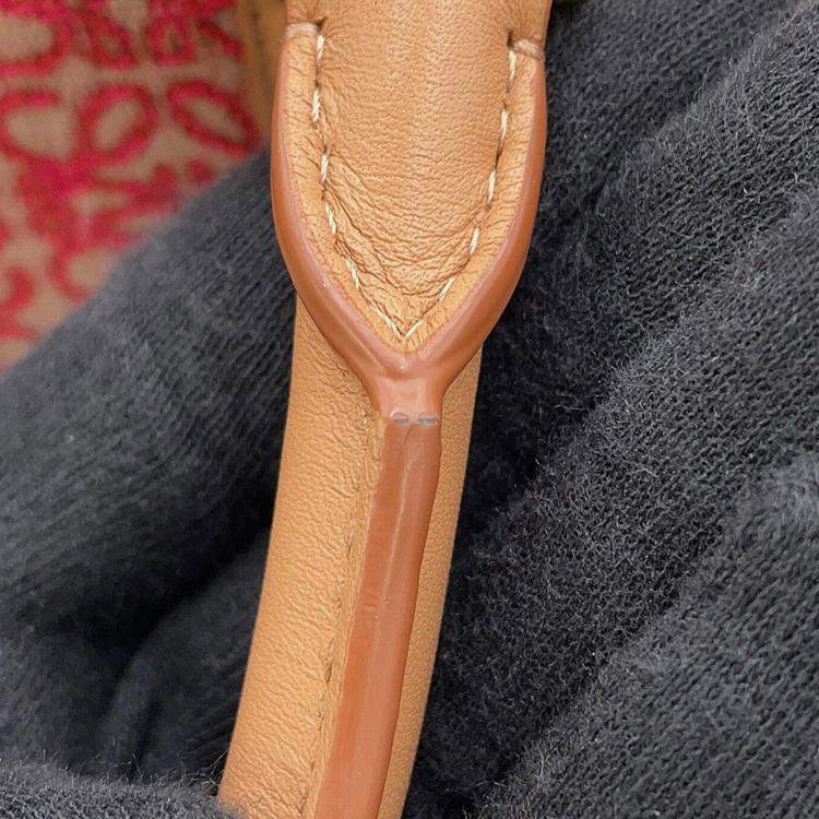 مملوكة مسبقًا Loewe Amazona Anagram Warm Desert/Red Calf Leather Canvas Size 23