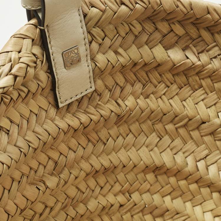 Pre Owned Loewe Anagram Embossed White/Cream Raffia and Leather Basket Tote