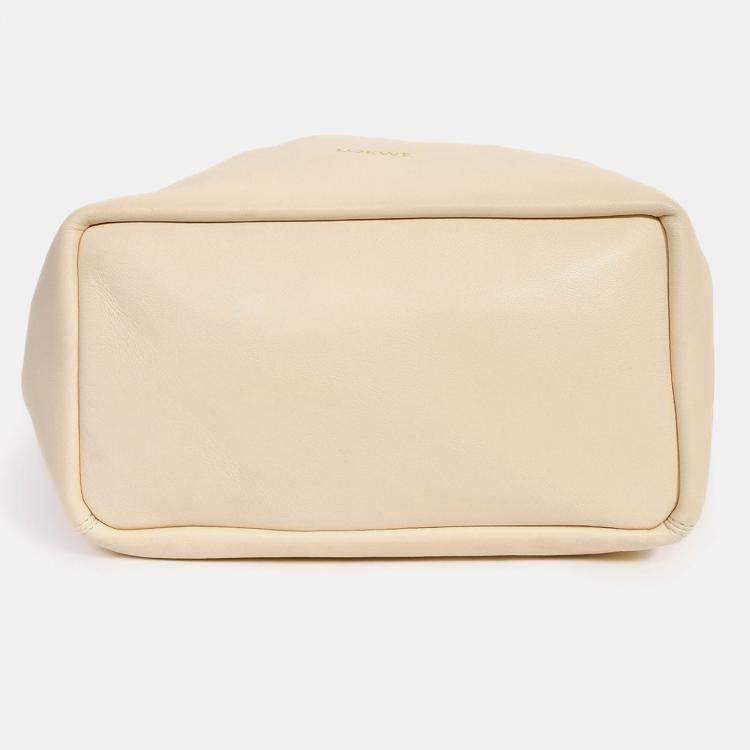 Pre Owned Loewe Cream Leather Squeeze Small Chain Shoulder Bag