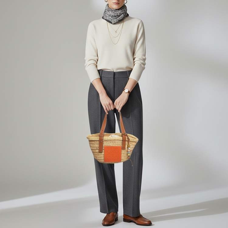 Pre Owned Loewe Basket Small Cream/Brown Woven Raffia and Leather Tote