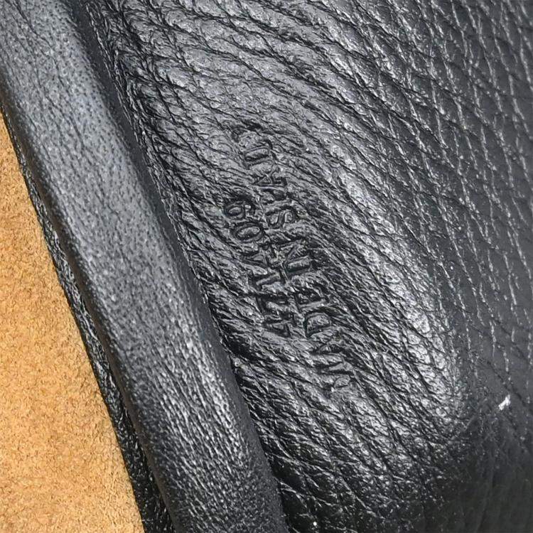 Pre Owned Loewe Black Amazona 75 Handbag