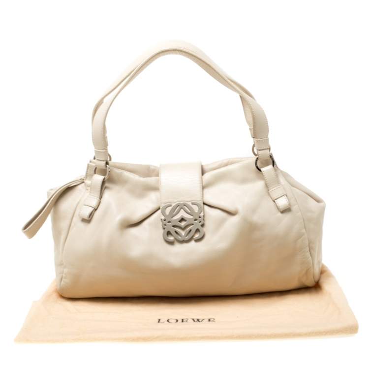 Pre Owned Loewe Off White Leather Logo Shoulder Bag