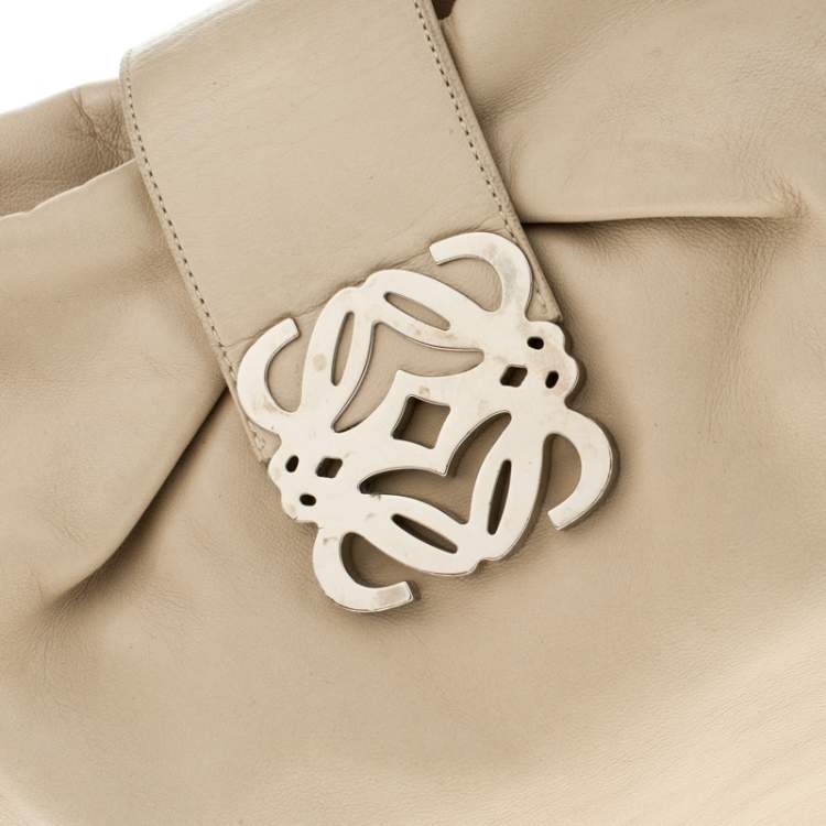 Pre Owned Loewe Off White Leather Logo Shoulder Bag