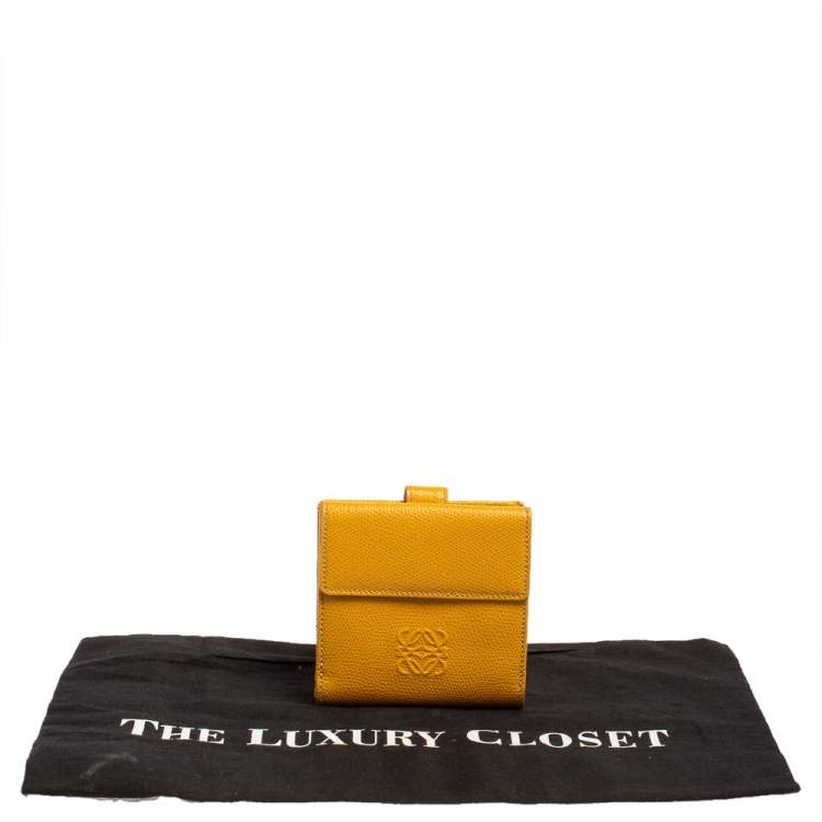 Pre Owned Loewe Yellow Leather French Wallet