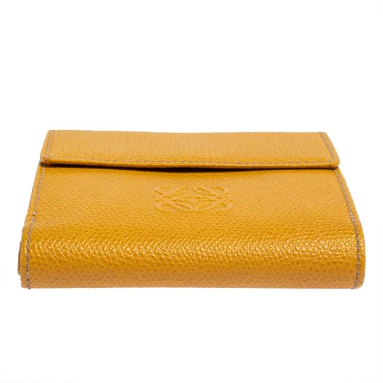 Pre Owned Loewe Yellow Leather French Wallet