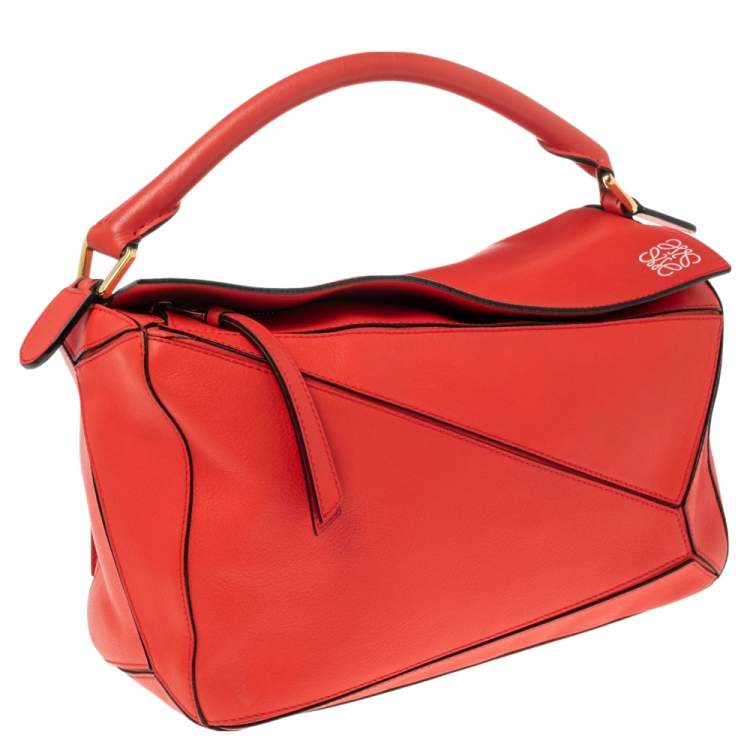 Pre Owned Loewe Scarlet Leather Puzzle Top Handle Bag