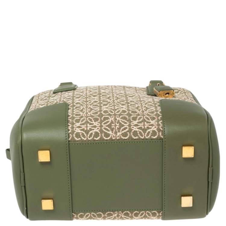 Pre Owned Loewe Green Leather and Jacquard Canvas Amazona 19 Bag
