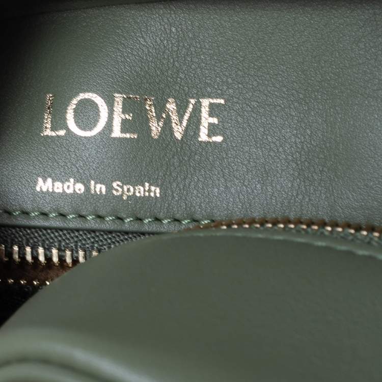 Pre Owned Loewe Green Leather and Jacquard Canvas Amazona 19 Bag
