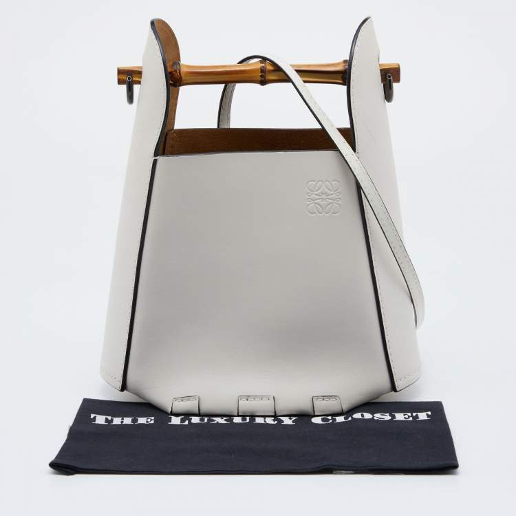 Pre Owned Loewe White Leather Bamboo Bucket Bag 