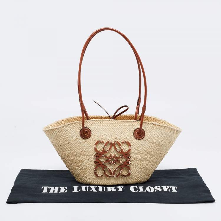 Pre Owned Loewe Beige Woven Straw and Leather Small Anagram Basket Shoulder Bag