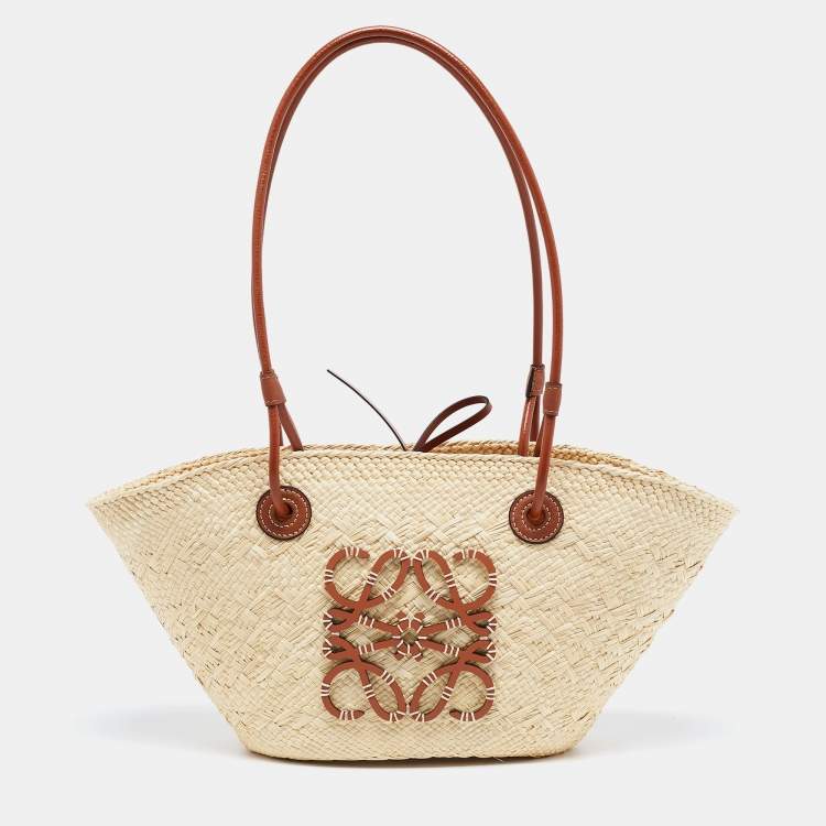 Pre Owned Loewe Beige Woven Straw and Leather Small Anagram Basket Shoulder Bag