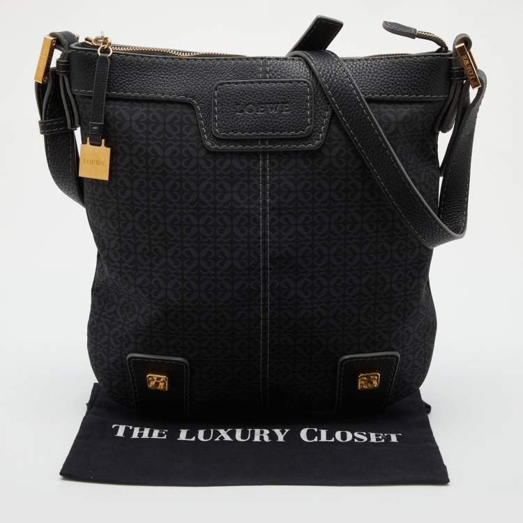 Pre Owned Loewe Black Signature Canvas and Leather Hobo