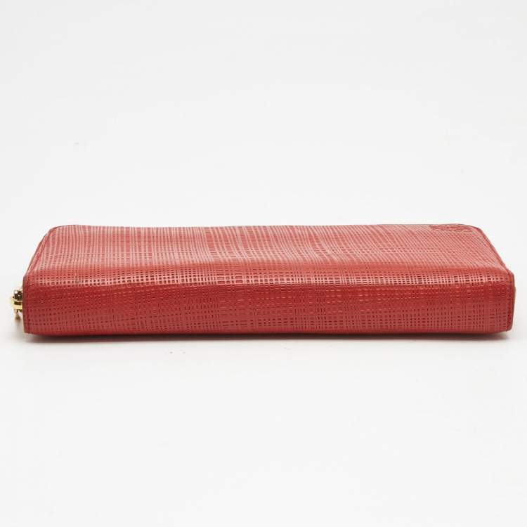 Pre Owned Loewe Red Textured Leather Zip Around Continental Wallet 