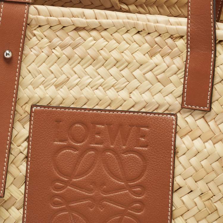 Pre Owned Loewe Brown/Natural Palm Leaf and Leather Medium Basket Tote