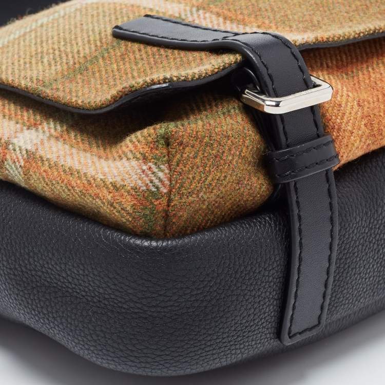 Pre Owned Loewe Tan/Black Wool and Leather Messenger Bag