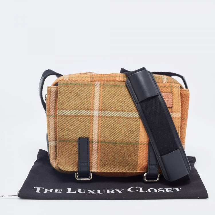 Pre Owned Loewe Tan/Black Wool and Leather Messenger Bag