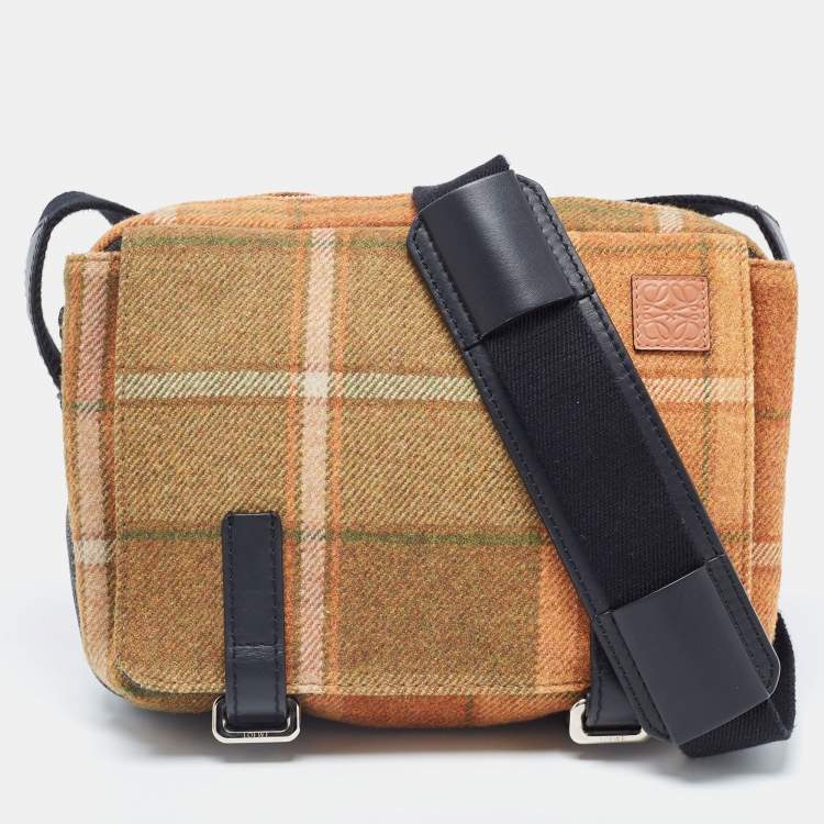 Pre Owned Loewe Tan/Black Wool and Leather Messenger Bag