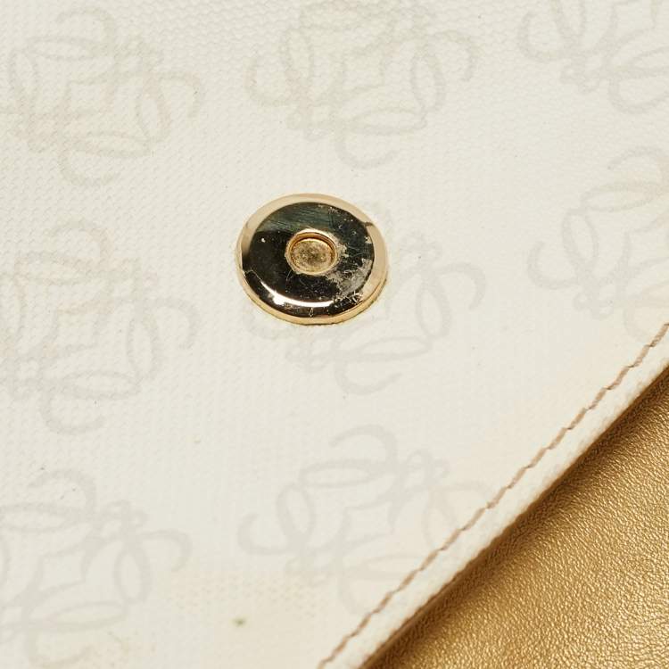 Pre Owned Loewe White/Gold Anagram Coated Canvas and Leather Front Pocket Shoulder Bag