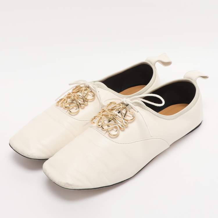 Pre Owned Loewe White Leather Anagram Derby Size 40