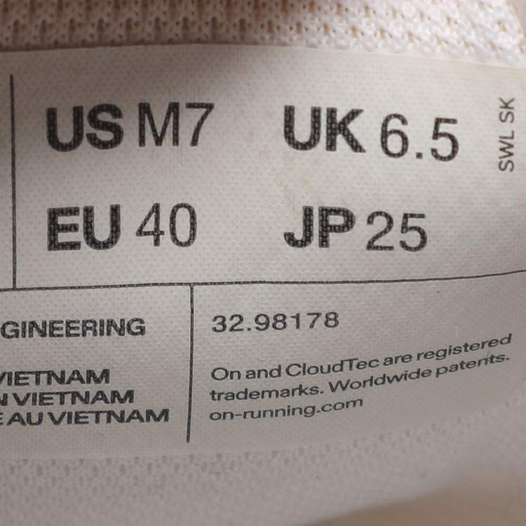 Pre Owned Loewe x ON Running Cloudventure Size 40 White Mesh Low Top Sneakers