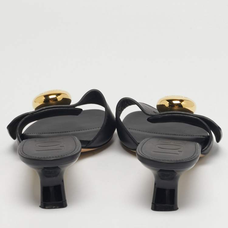 Pre Owned Loewe Pebble Size 39 Black Leather Slide Sandals