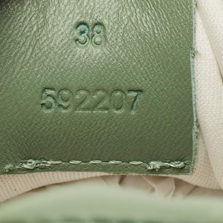 Pre Owned Loewe Flow Runner Size 38 Green Leather and Suede Lace Up Sneakers