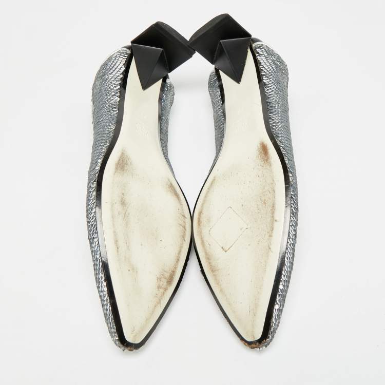 Pre Owned Loewe Size 38 Silver/Black Leather and Sequins Block Heel Pumps
