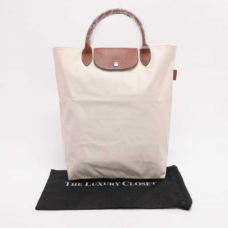 Pre Owned Longchamp Light Beige/Brown Nylon and Leather Le Pliage M Tote