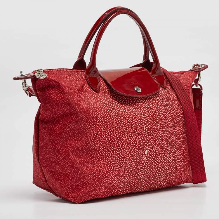 Pre Owned Longchamp Red Stingray Print Nylon and Patent Leather Le Pliage Neo Tote