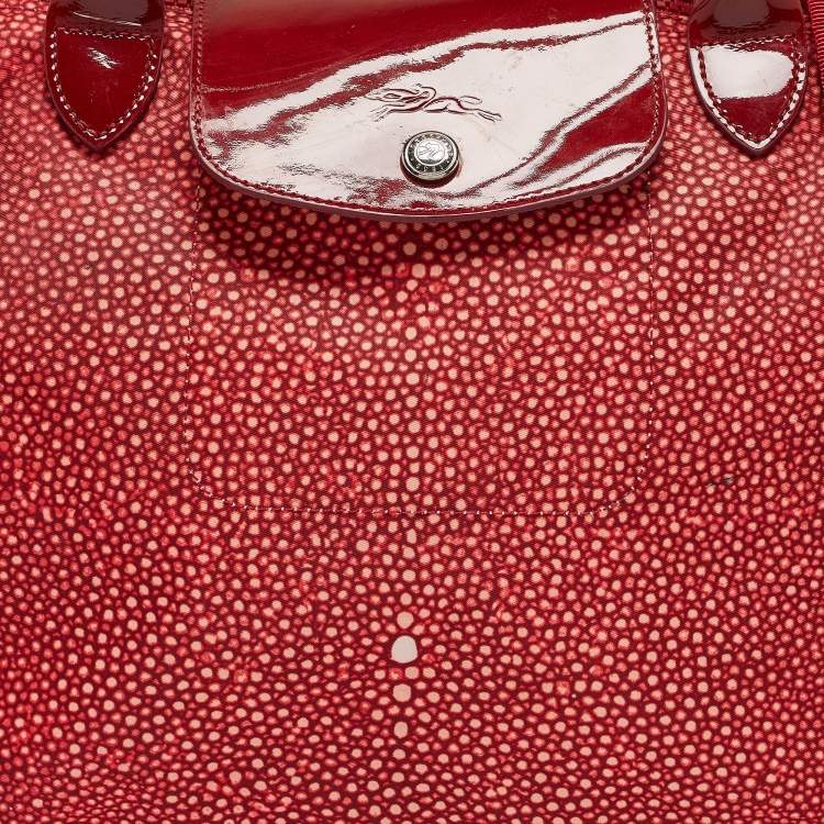 Pre Owned Longchamp Red Stingray Print Nylon and Patent Leather Le Pliage Neo Tote