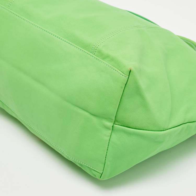 Pre Owned Longchamp Green Leather Le Pliage Tote