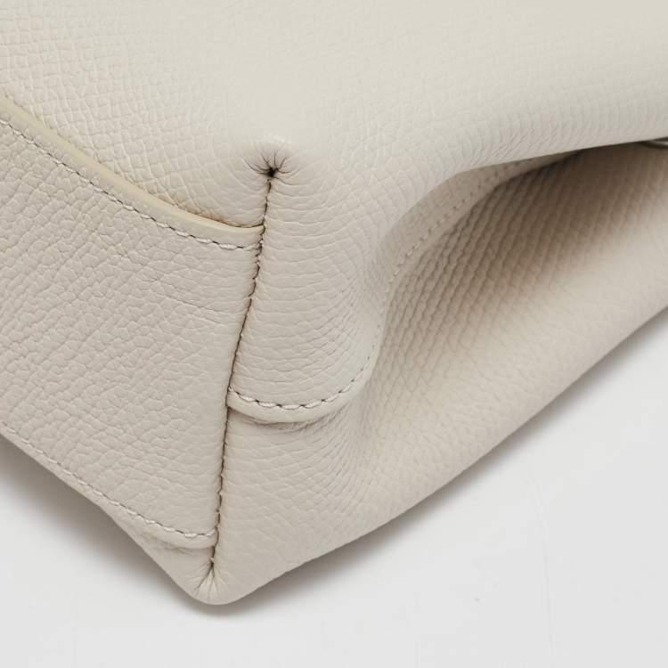 Pre Owned Longchamp Ivory Leather Roseau XS Bag