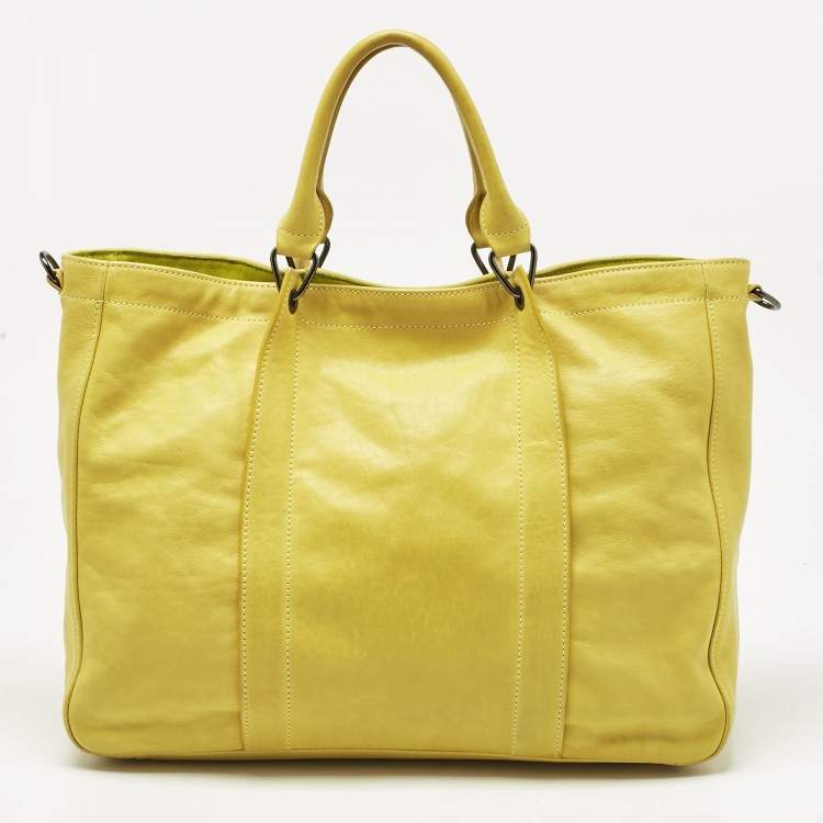 Pre Owned Longchamp Yellow Leather Large 3D Tote