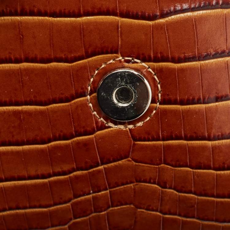 مملوكة مسبقًا Longchamp Brown Croc Embossed Leather Roseau Crossbody Bag