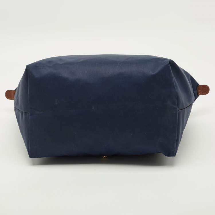 مملوكة مسبقًا Longchamp Navy Blue/Brown Nylon Large Le Pliage Tote