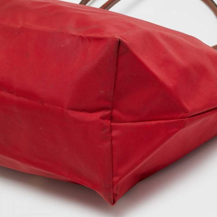 Pre Owned Longchamp Le Pliage Medium Red Nylon Tote