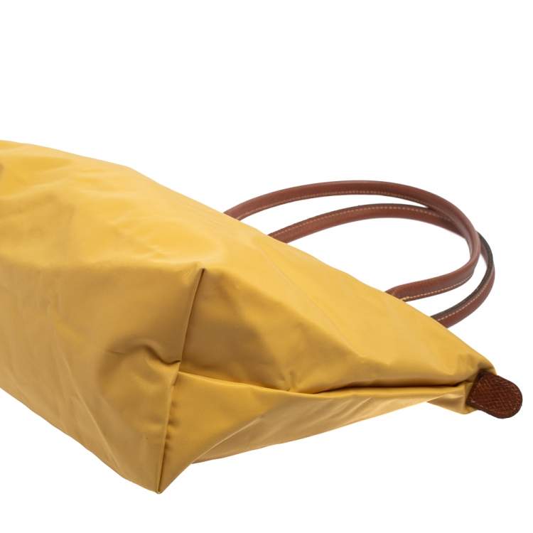 Pre Owned Longchamp Yellow Nylon and Leather Small Le Pliage Tote