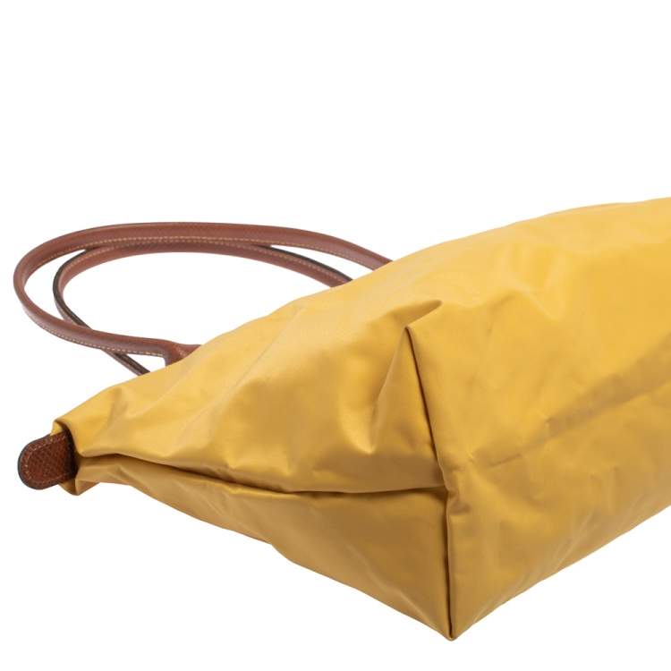 Pre Owned Longchamp Yellow Nylon and Leather Small Le Pliage Tote