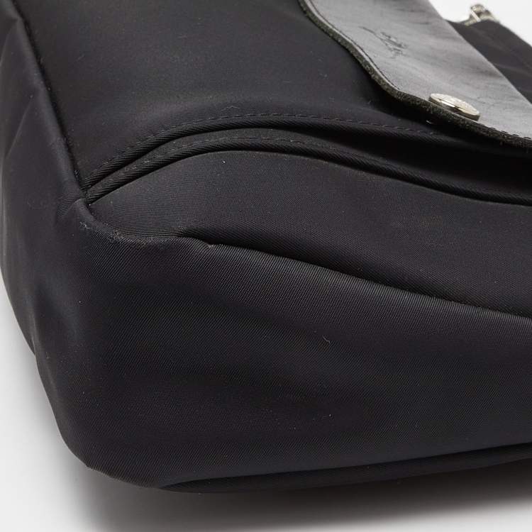 مملوكة مسبقًا Longchamp Black Nylon and Leather Messenger Bag