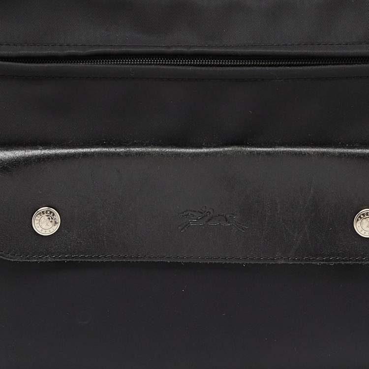 مملوكة مسبقًا Longchamp Black Nylon and Leather Messenger Bag
